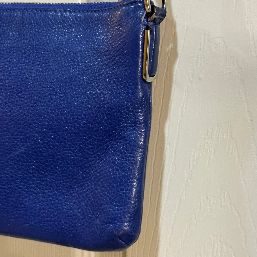 Coach Blue Pebbled Leather Crossbody Bag‎ Silver Logo Zip Top Messenger